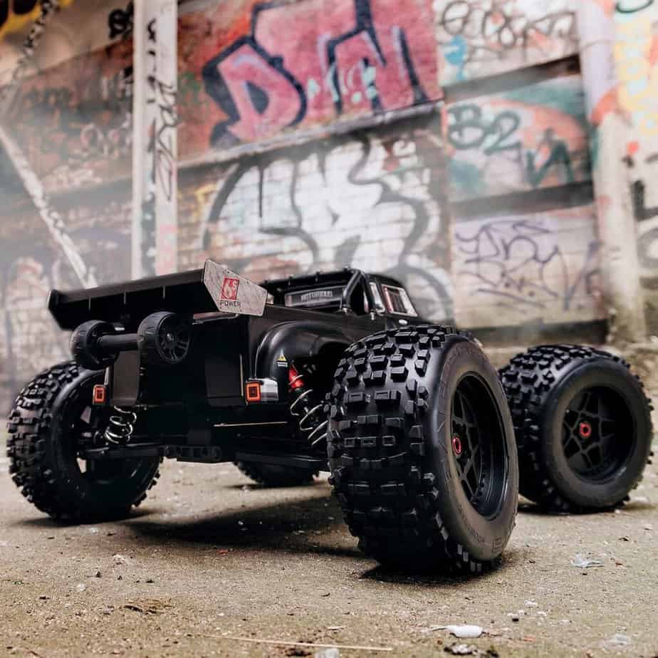 ARRMA 1/8 Notorious 6S V5 4WD BLX Stunt RC Truck with Spektrum Firma RTR (Transmitter and Receiver Included, Batteries and Charger Required), Black, ARA8611V5T1